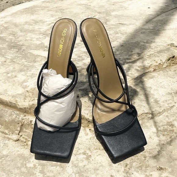 Fashion Nova Shoes - Fashion Nova Elegant Black Square Toe Heels. Size 11